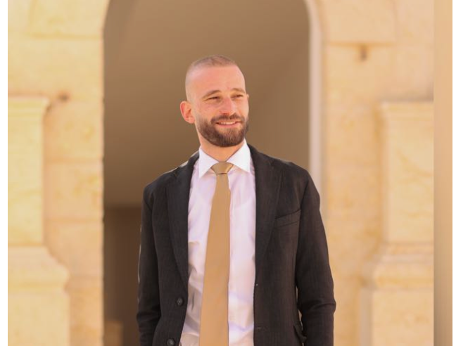 عمر عواد