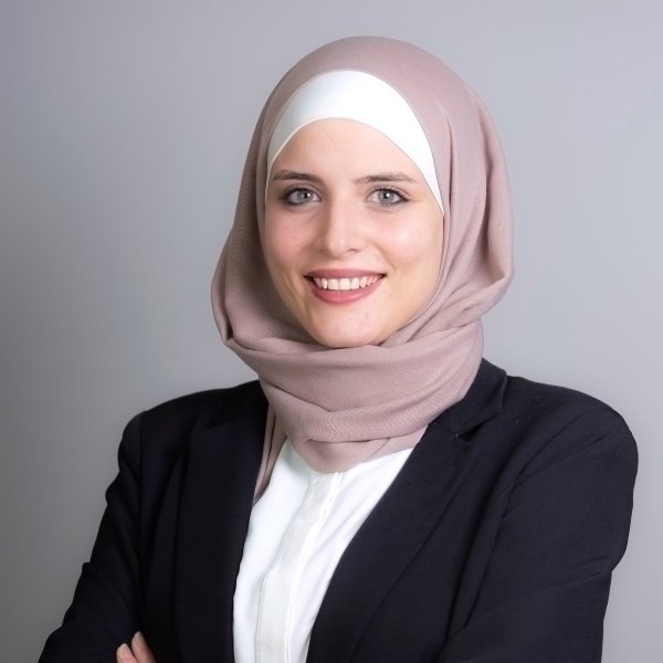 يارا أبو ميزر